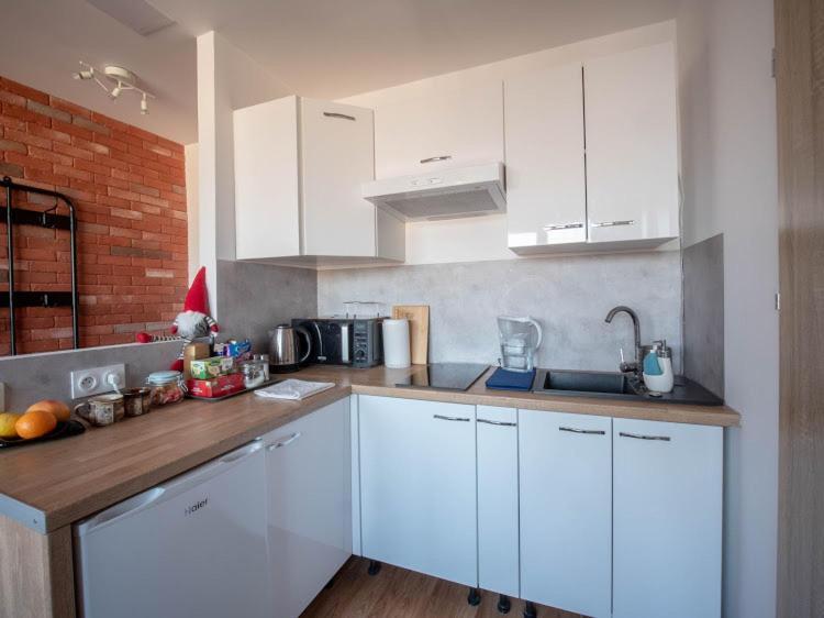 Modern Studio In The City Center Of Wroclaw! Buitenkant foto